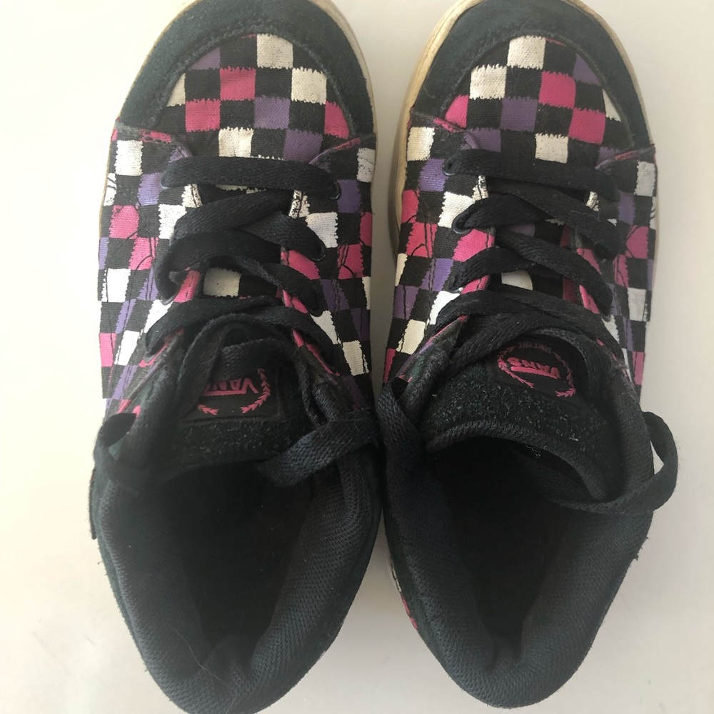 Checkered Vans - Picture 2 of 9